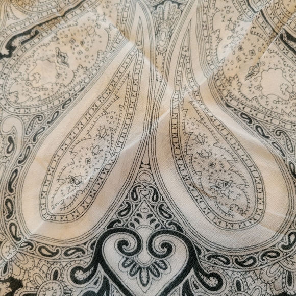 Vintage Scarf ~ Black & Cream Tone Paisley ~ Retro ~ Blemishes FINAL PRICE - Picture 7 of 16